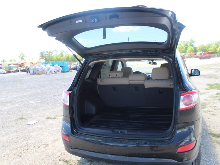 2010-hyundai-santa-fe-image-11