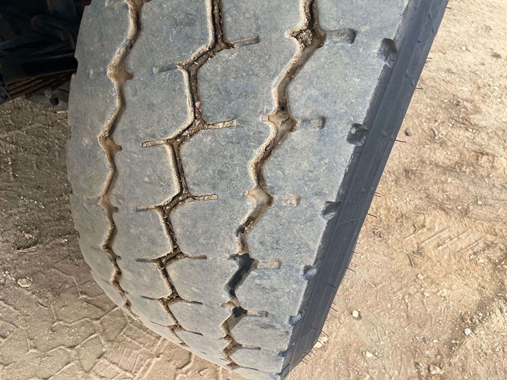 2017-freightliner-mt45-image-21