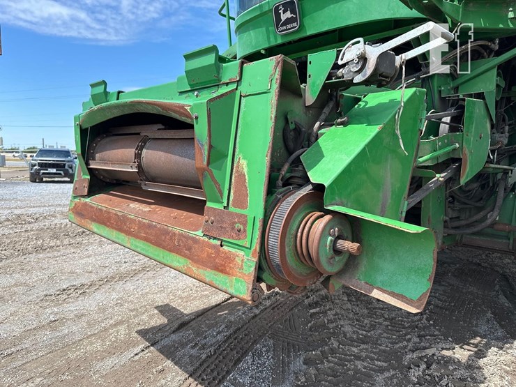 2000-john-deere-9750-sts-image-11