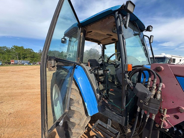 new-holland-7635-image-25