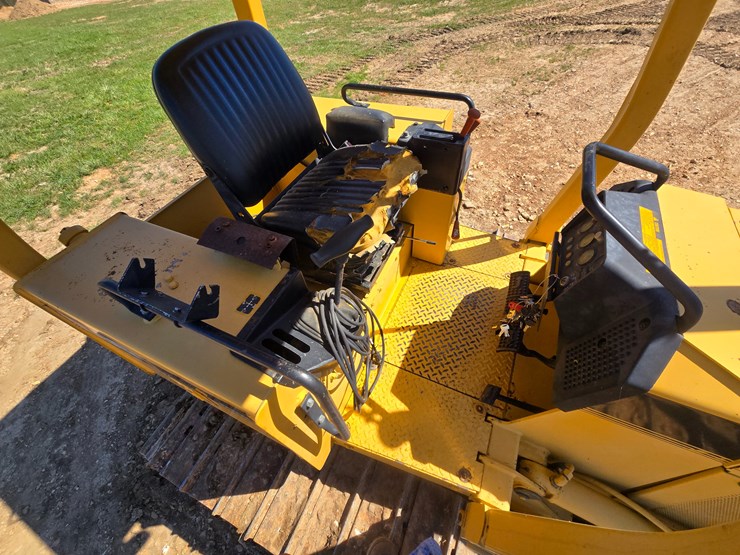 1998-deere-650g-image-26