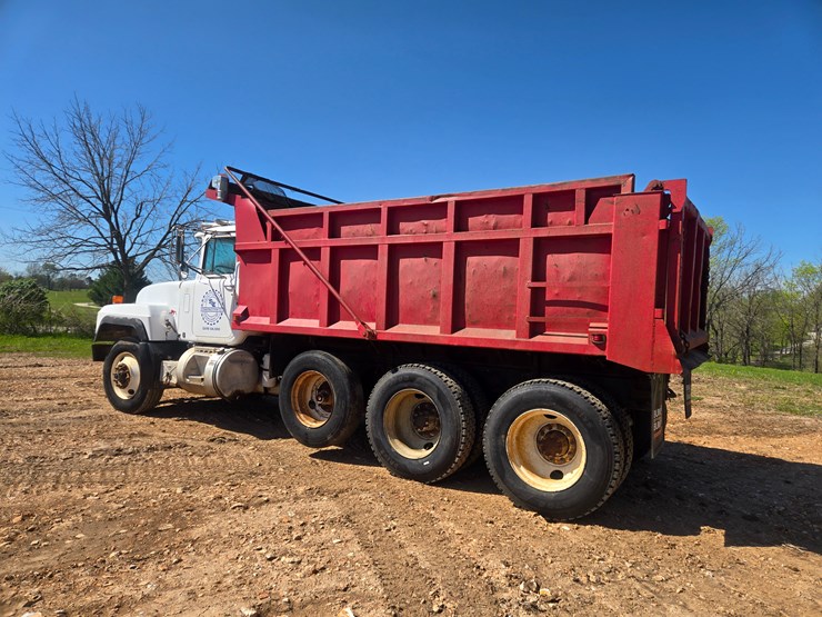 1998-mack-rd688s-image-10