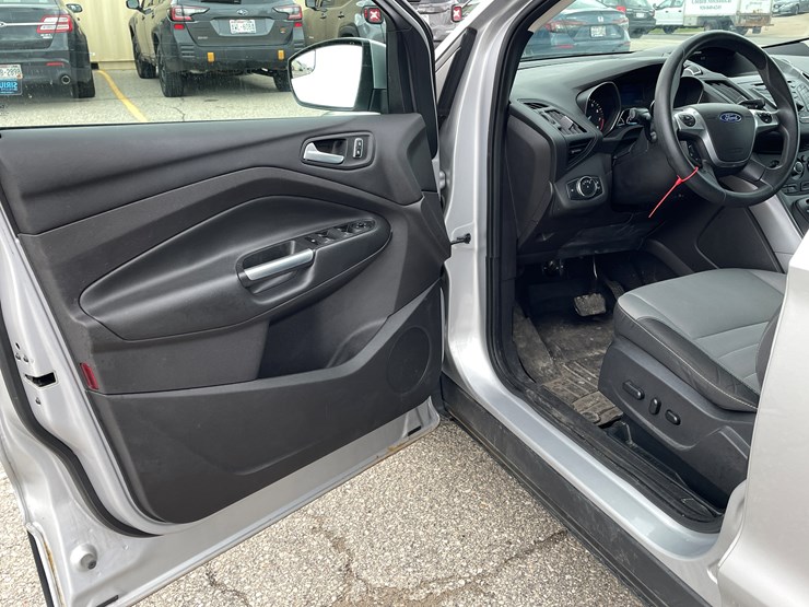 2015-ford-escape-image-37