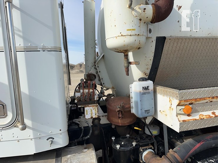 1995-kenworth-t800-image-32