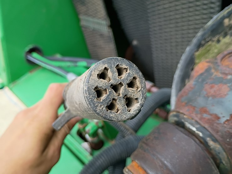 john-deere-458-image-12