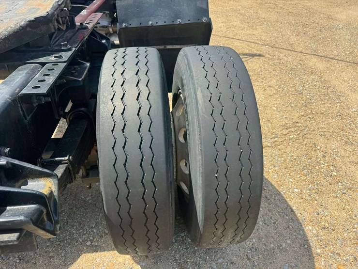 2016-international-durastar-4300-image-17