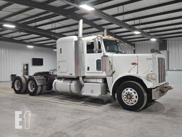 2008-peterbilt-388-image-2
