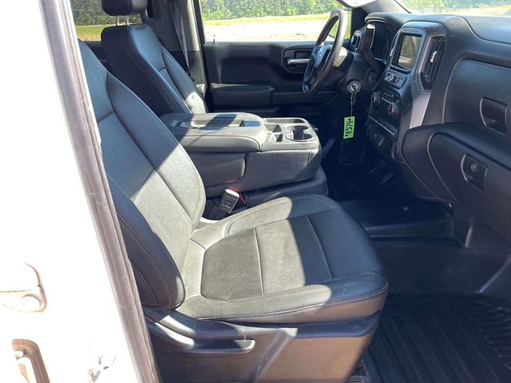 2019-chevrolet-silverado-1500-image-18