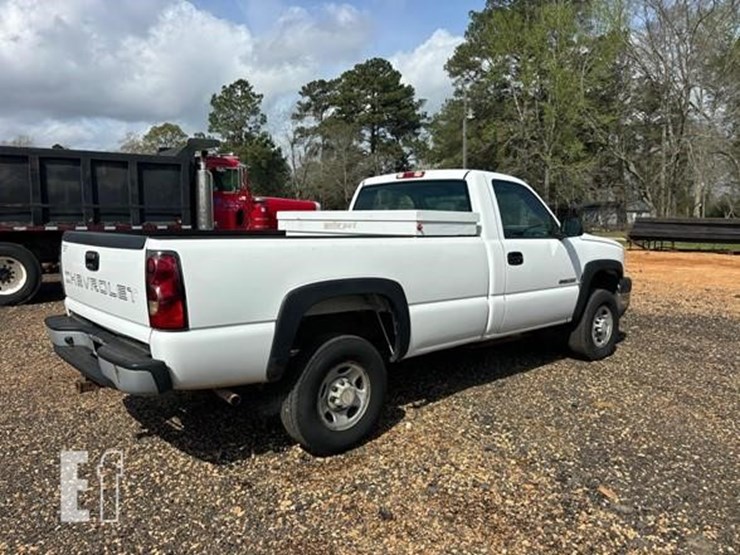 2006-chevrolet-2500-image-5