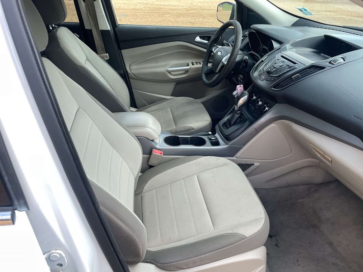 2014-ford-escape-image-18