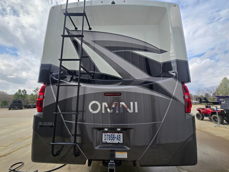 2020-ford-f550-image-11