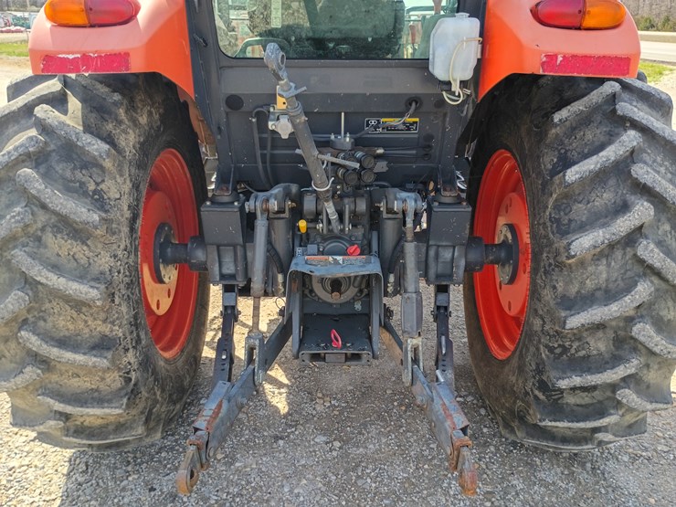 2019-kubota-m7060-image-47
