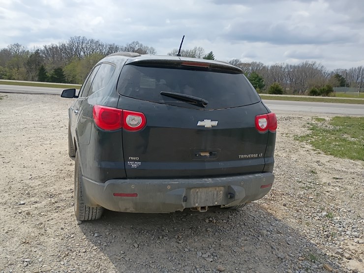 2011-chevrolet-traverse-image-6