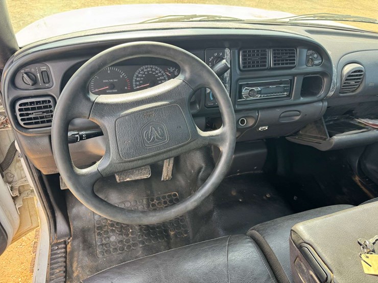 2002-dodge-ram-3500-image-12