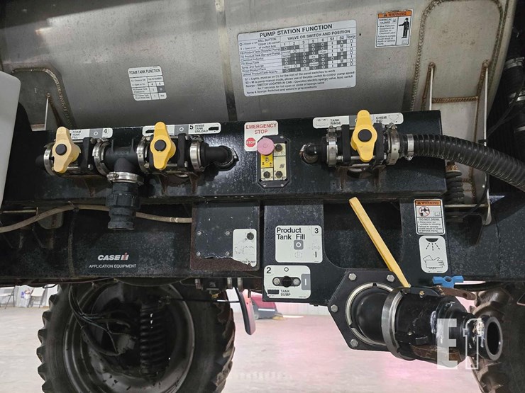 case-ih-patriot-3330-image-28