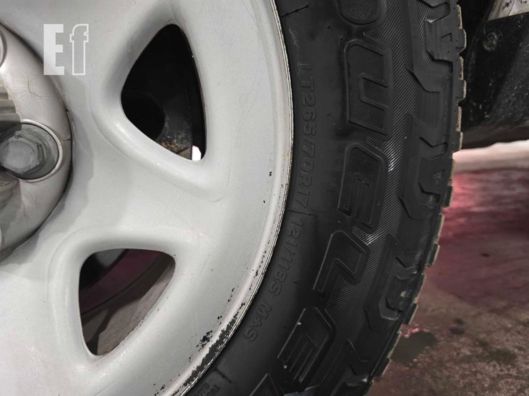 2015-chevrolet-silverado-1500-image-24