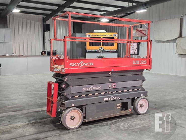 2017-skyjack-sjiii3226-image-3