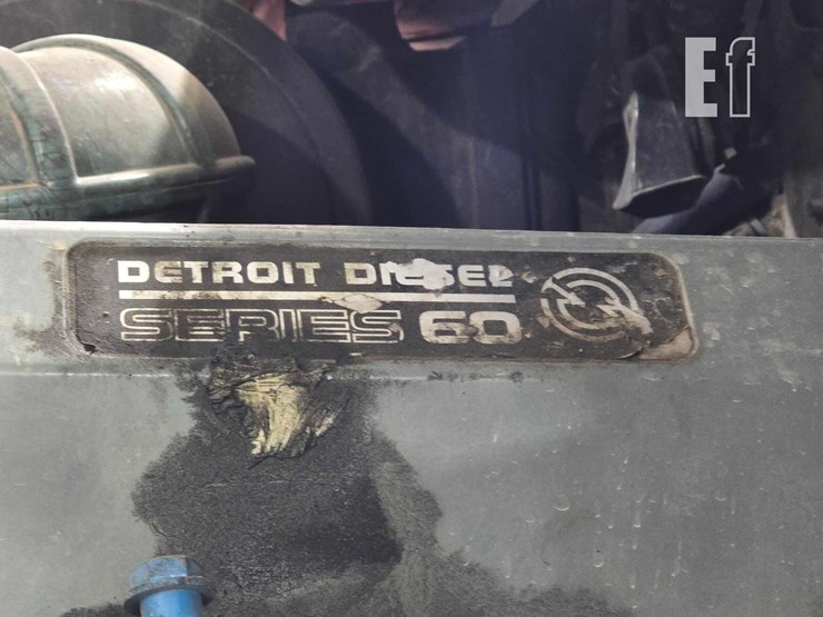 2009-freightliner-columbia-120-image-25