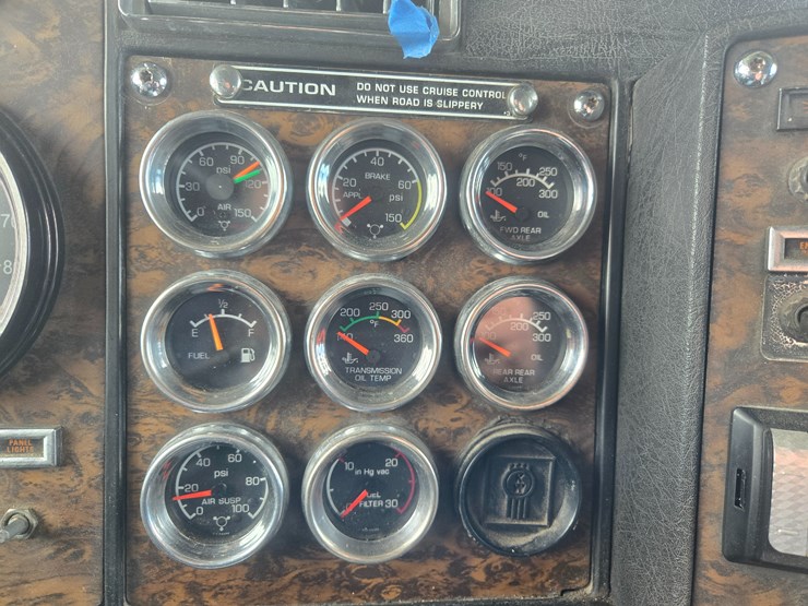 1999-kenworth-w900-image-67