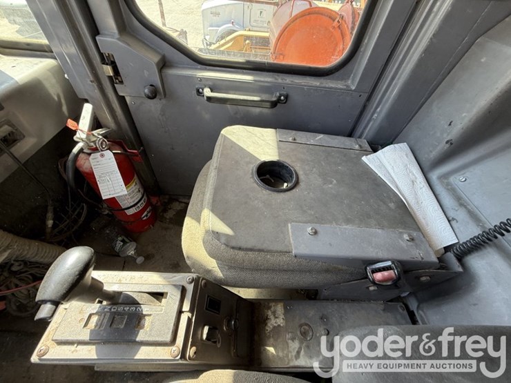 2006-hitachi-eh750-3-image-23