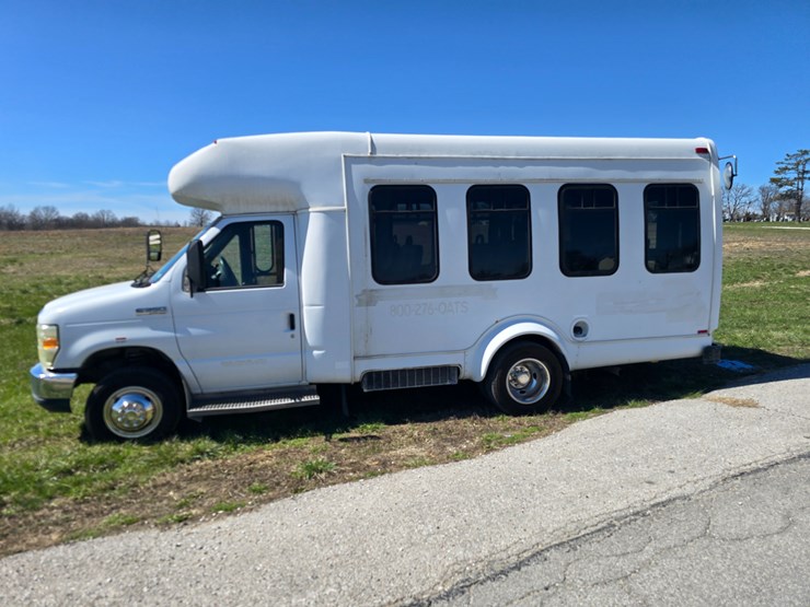 #22618-•-2008-ford-econoline-van-image-4