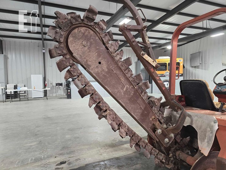 ditch-witch-3700dd-image-14