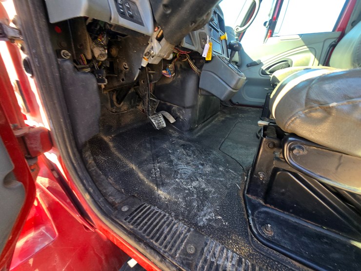 2007-international-durastar-4300-image-45