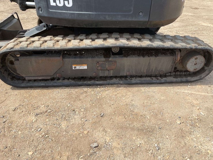 2011-bobcat-e35-image-14