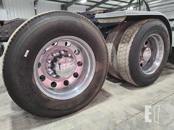 2004-international-paystar-5900-image-25