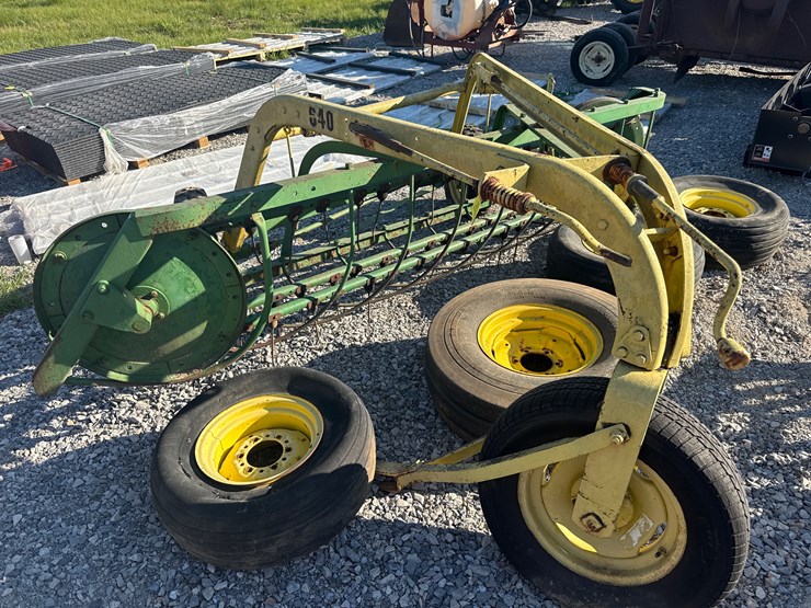 john-deere-640-image-1