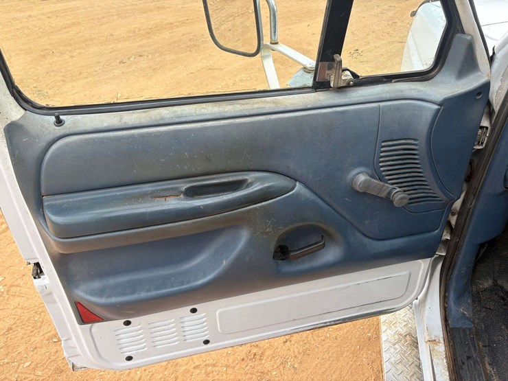 1996-ford-f350-image-10