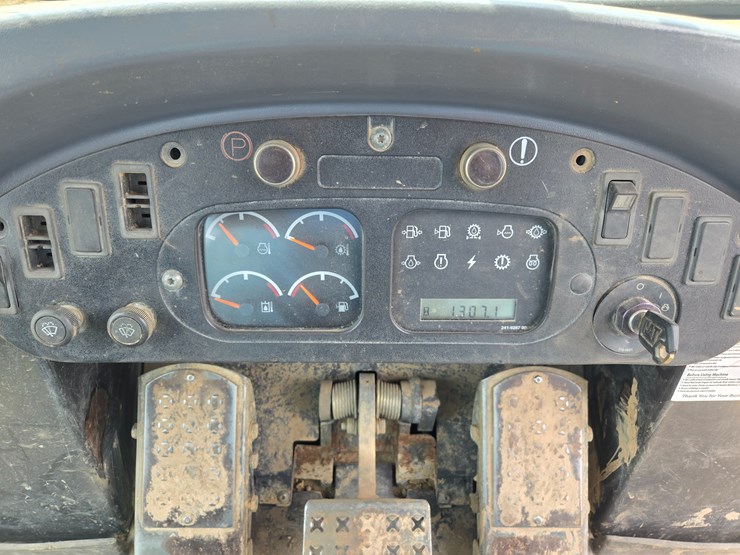 2005-caterpillar-953c-image-58