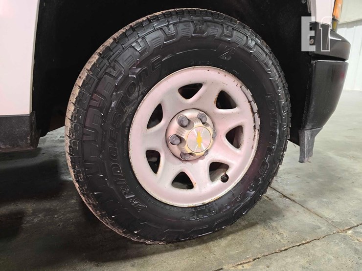 2015-chevrolet-silverado-1500-image-24