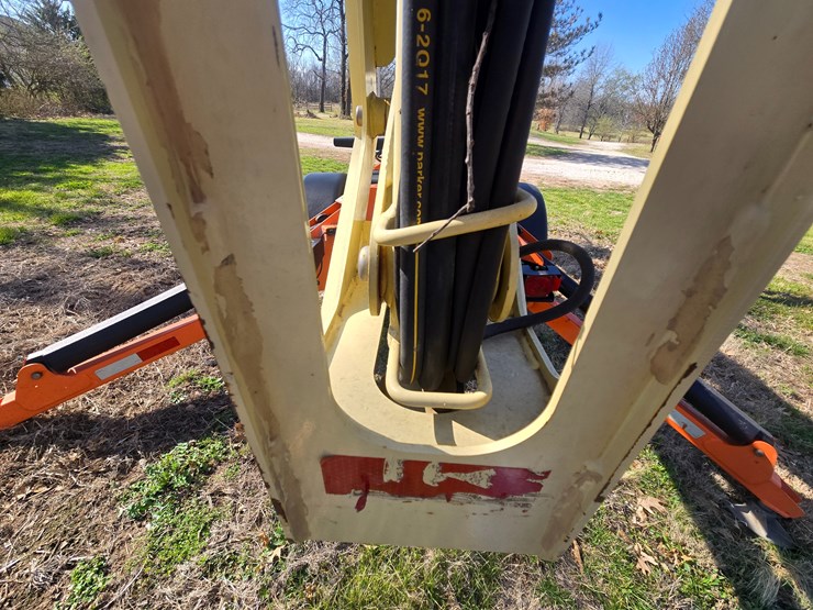 jlg-t350-image-44