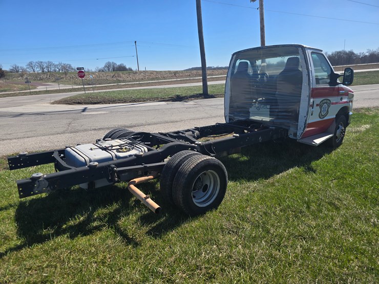 2016-ford-e450-image-10