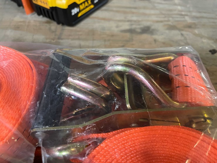 #2429-•-(2)-ratchet-straps,-1.5"-wide-x-15'-long-(pr12)-image-2