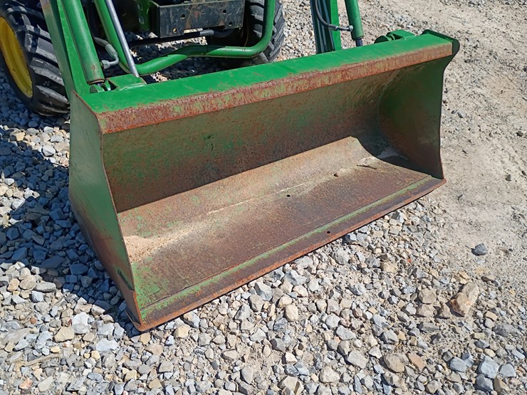 2013-john-deere-1025r-image-44