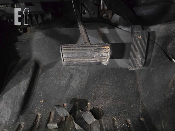 2015-chevrolet-silverado-1500-image-11