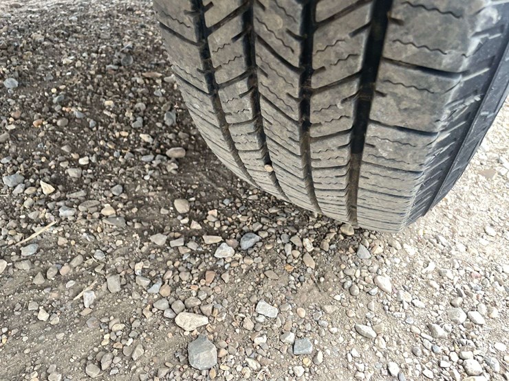 2014-chevrolet-silverado-2500-image-24