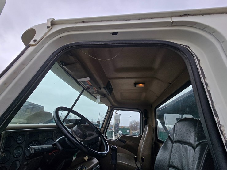 #22591-•-2007-mack-cv713-granite-roll-off-truck-image-49