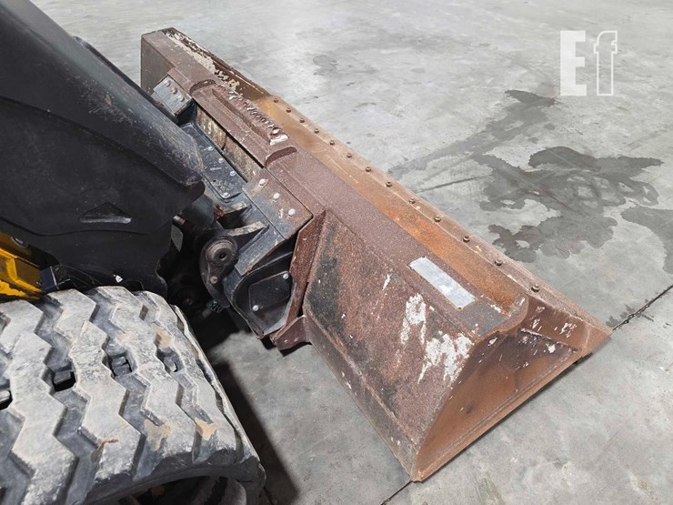 2021-jcb-3ts-8t-image-11