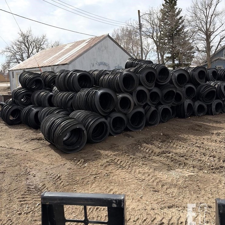 PASSENGER SIDEWALLS FOR SILAGE PILE TARPS