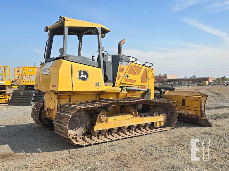 2016-deere-700k-lgp-image-3