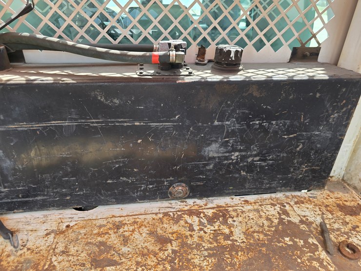 2013-ford-f550-image-53