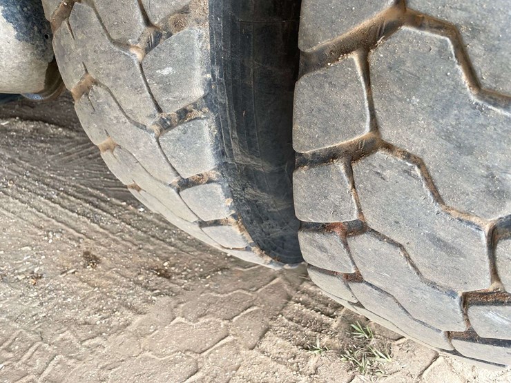 2017-freightliner-mt45-image-22