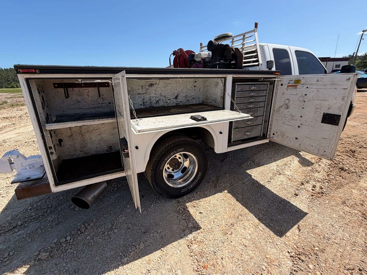 2015-ford-f350-image-19