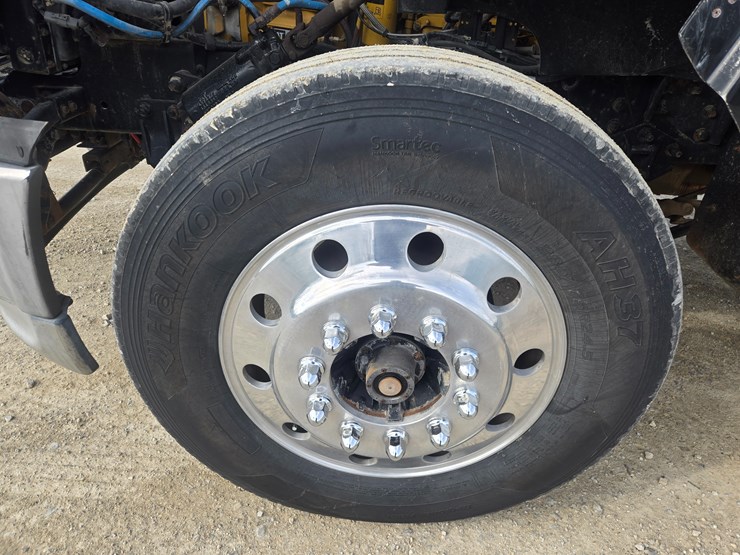 2001-sterling-a9500-image-111