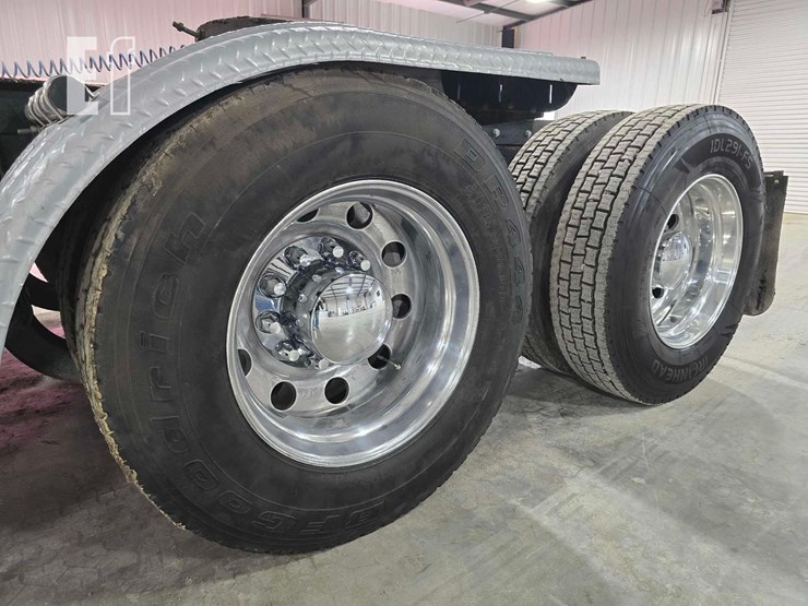 2004-international-paystar-5900-image-23