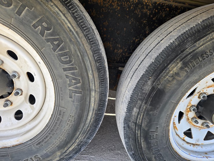 #22628-•-2005-bales-gooseneck-trailer-image-39