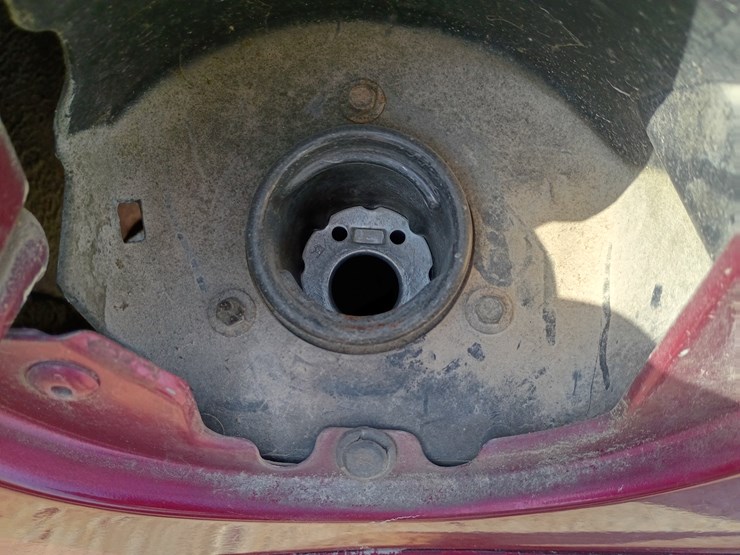 2010-chevrolet-tahoe-image-71